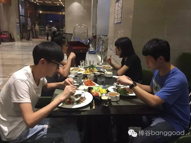 1470192497753710.jpg 640.webp (35).jpg